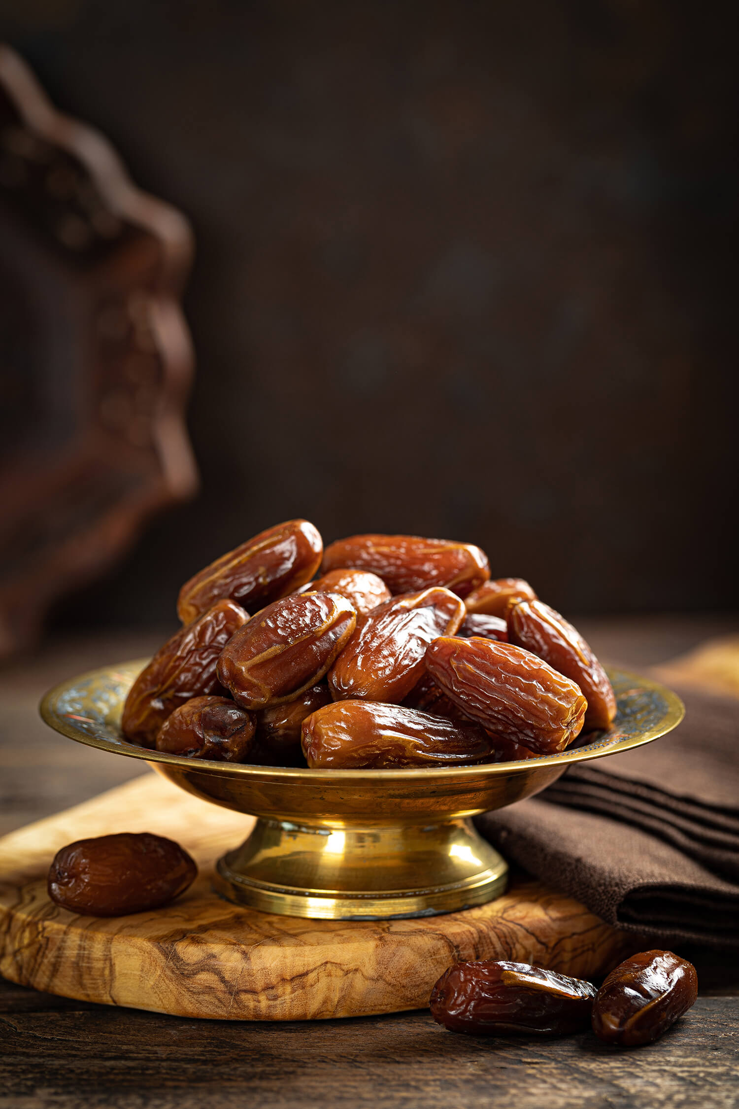 dates-fruits-healthy-organic-vegetarian-food-8SMDUA3